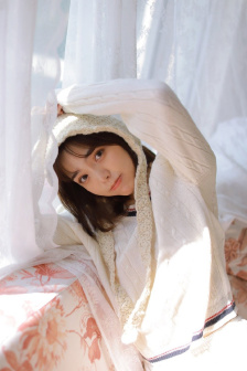 明星专题：凯尔希·格兰莫